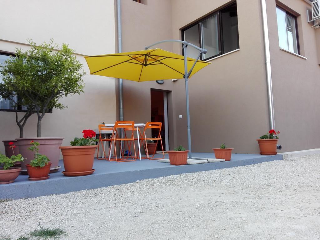 Apartment Luka Novigrad Istria Esterno foto