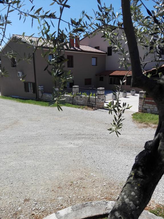 Apartment Luka Novigrad Istria Esterno foto